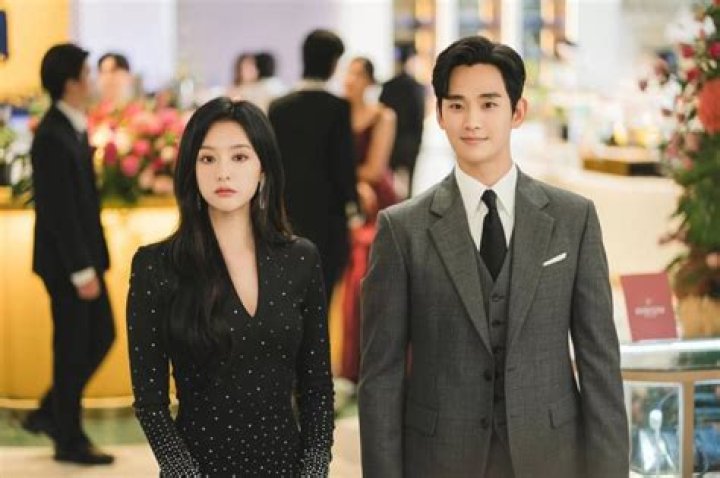 Unraveling The Mystery: Who Is Kim So Hyun's Girlfriend?
